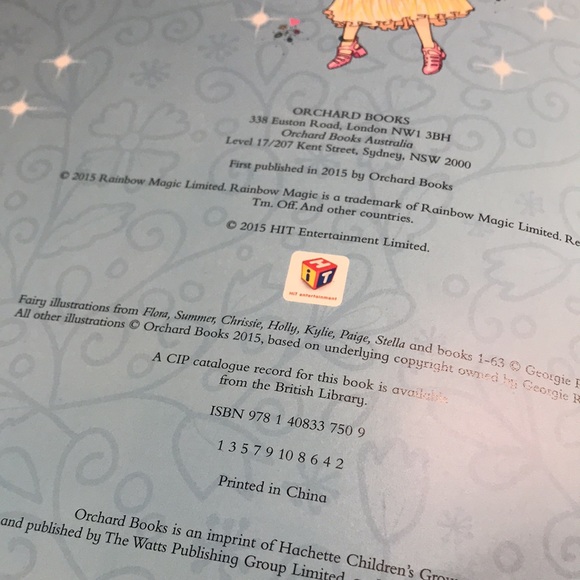 Rainbow Magic Fabulous Fairy Annual 2016 Book New - Picture 7 of 11